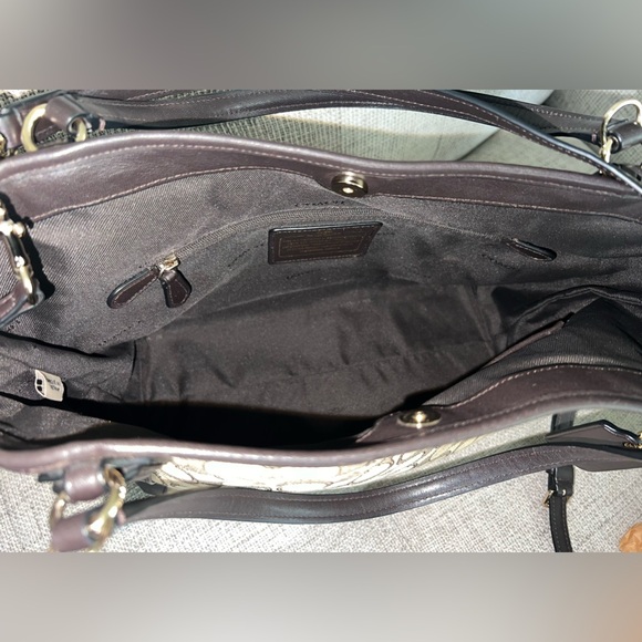 EUC Coach Brown Signature Jacquard Leather Shoulder Bag - Picture 3 of 8